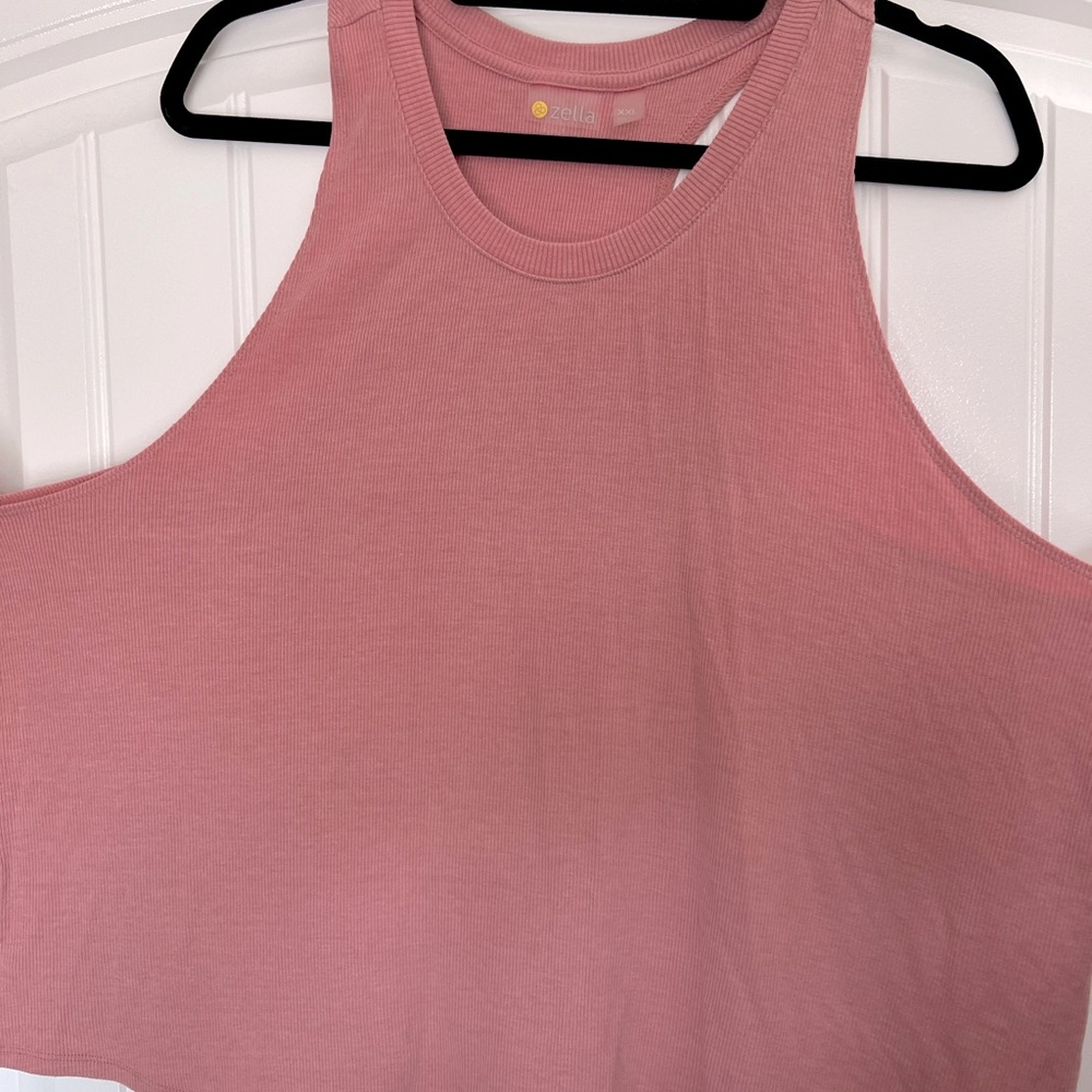 Zella sleeveless top used once xxl rosy color